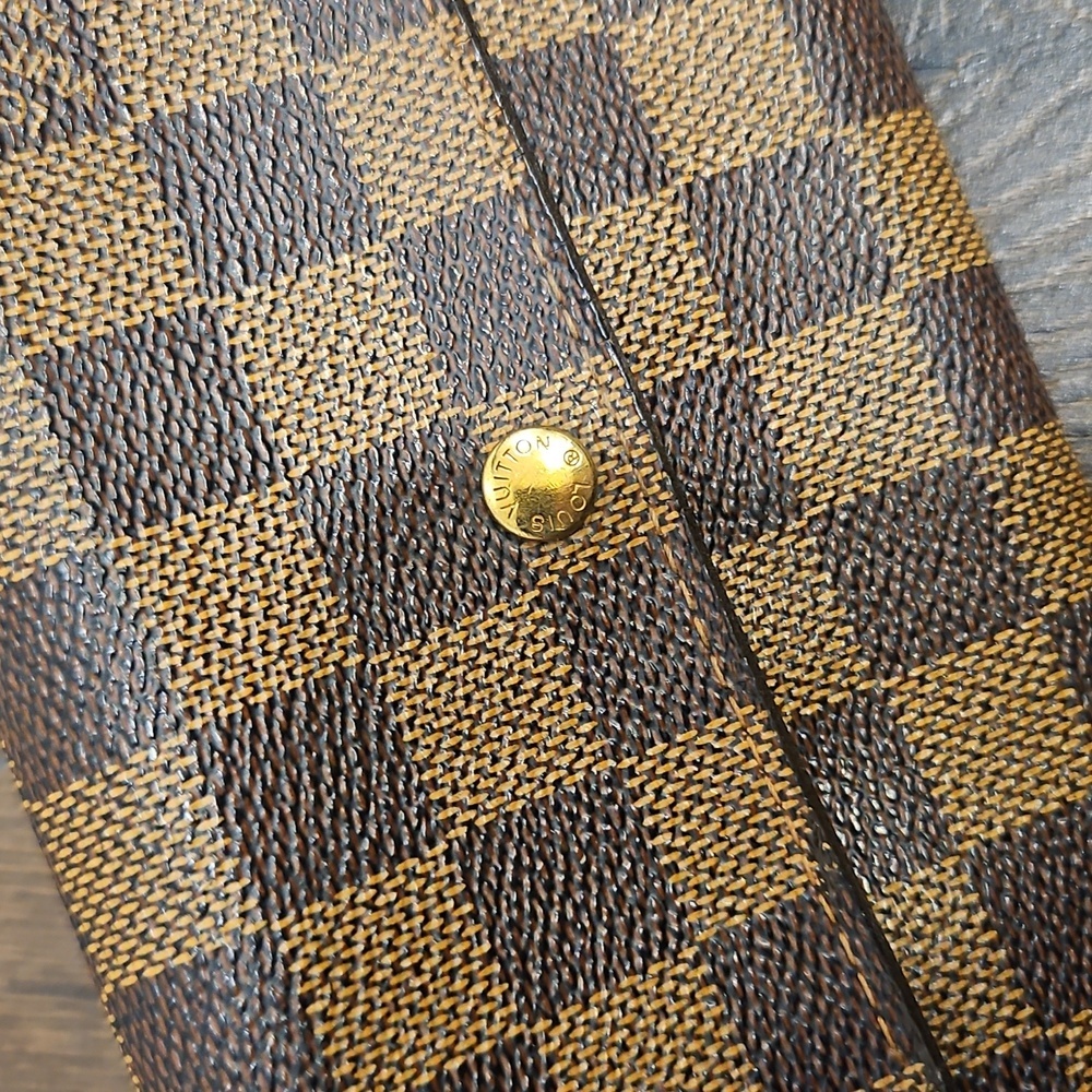 Louis Vuitton Damier Ebene Sarah Wallet - Picture 16 of 16